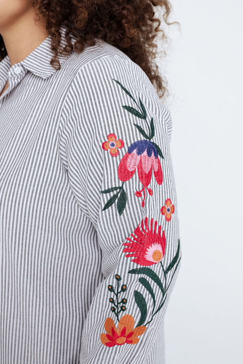 Chemise rayée avec manches brodées-Paprika-5