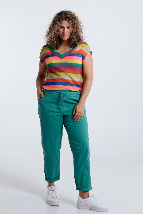 Effen 7/8-chinobroek in licht katoen met losse broekspijpen-Paprika-9