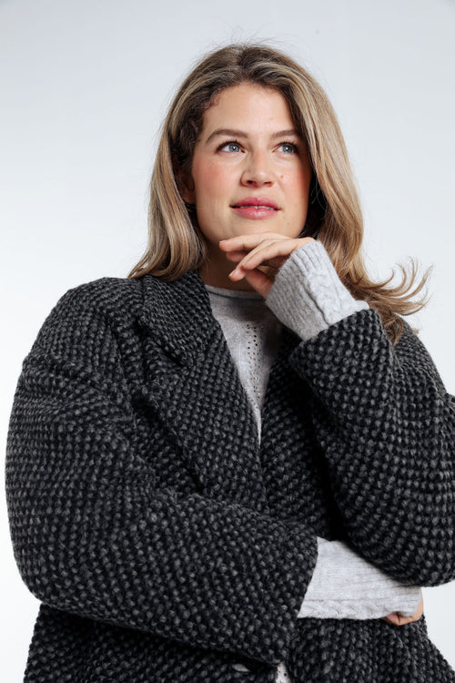 Korte, effen jas in gespikkelde stof met wol-Paprika-4