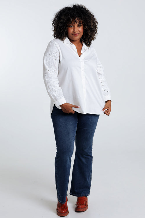 Effen hemd in poplin met borduurwerk op de mouwen-Paprika-8