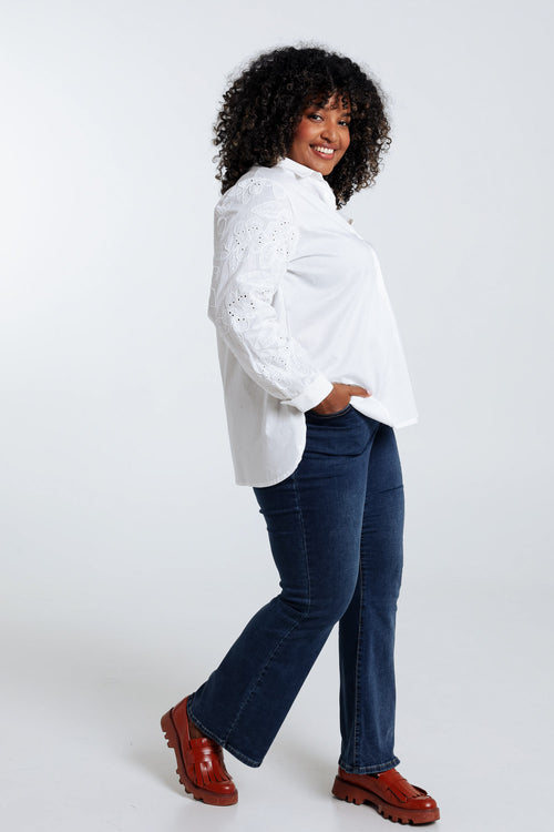 Effen hemd in poplin met borduurwerk op de mouwen-Paprika-7